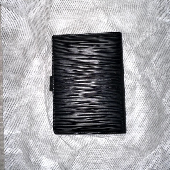 Louis Vuitton Epi Leather Small Ring Agenda Cover - Picture 4 of 12